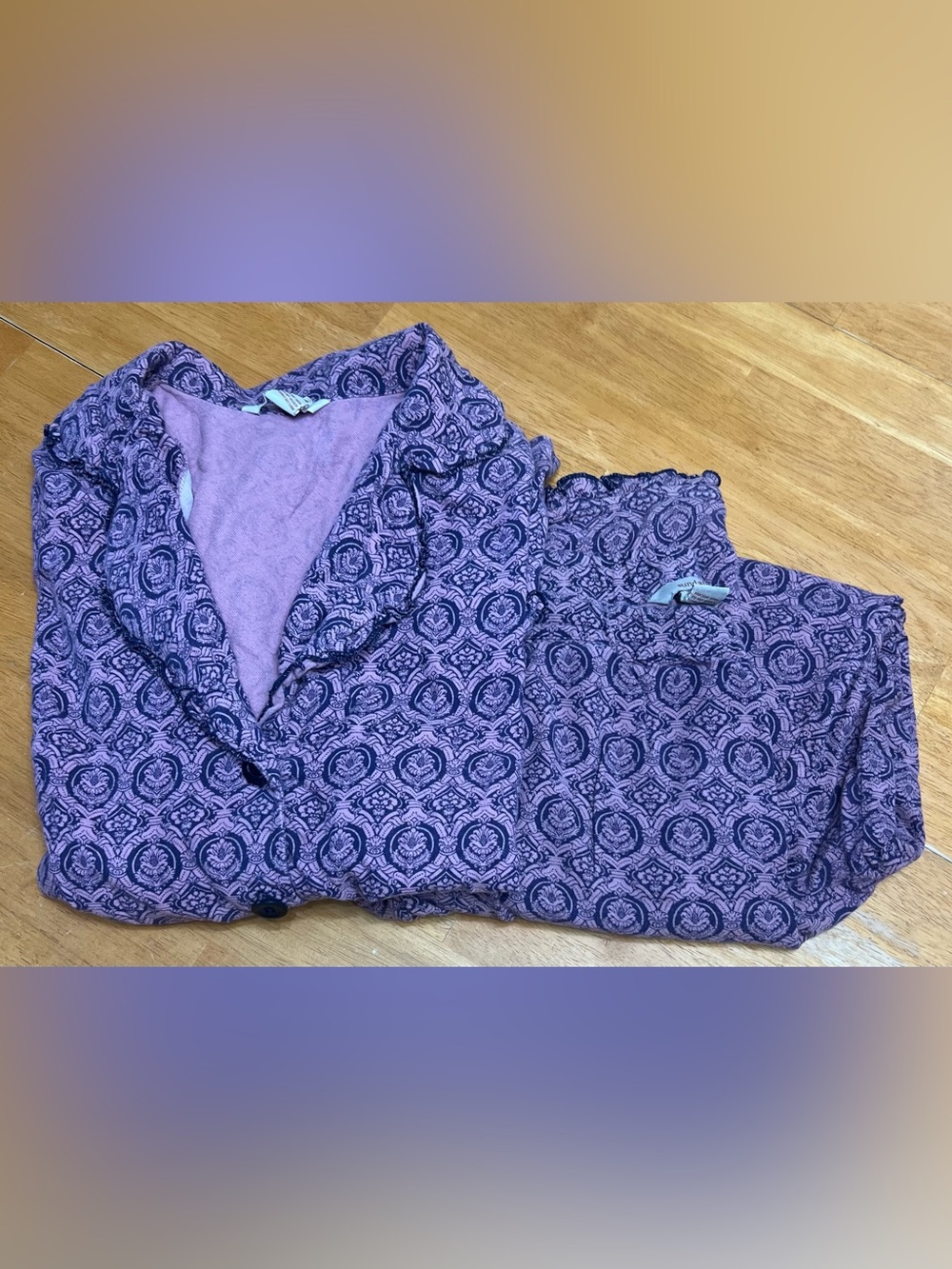 Sundance Purple Printed Women's Pajama Set, size Medium on both pieces.